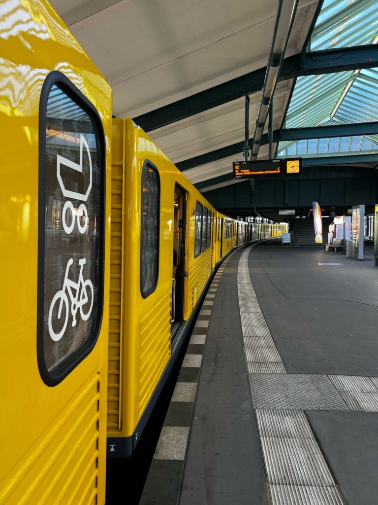 Eindrücke: Abschlussfahrt 2025 der Klassen 9a & 9b – Berlin, Geschichte & Gemeinschaft (10)