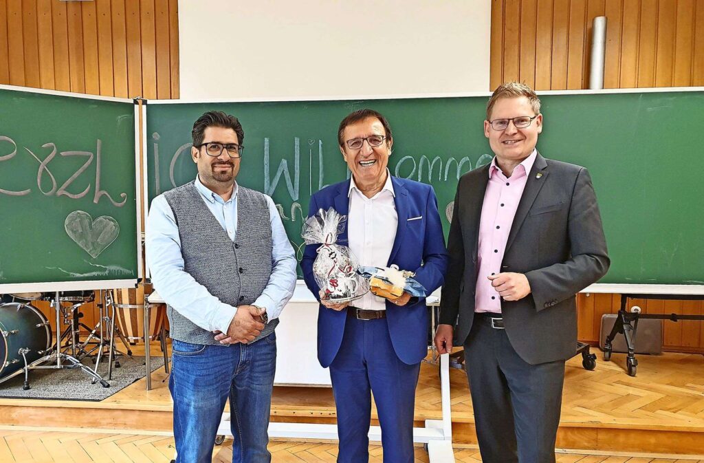 Beitragsbild: Wolfgang Reinhart in der Hohenbergschule